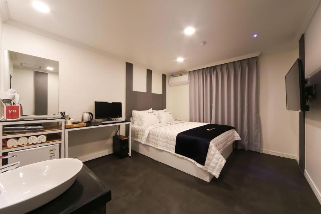 Prince Motel Busan Exterior photo